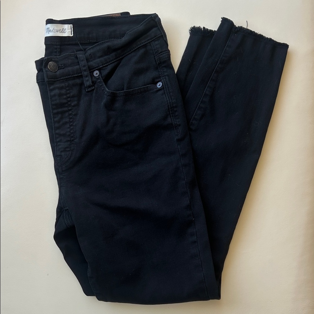 Madewell Black Straight-Leg Jeans with Frayed Hem